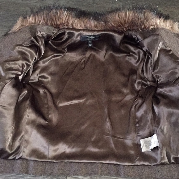 Cropped Jacket - Picture 7 of 8